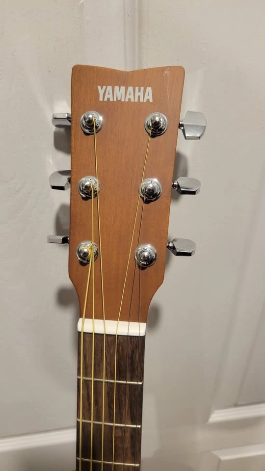 $220 Yamaha F400 Traditional Western Acoustic Guitar – Natural - photo 4