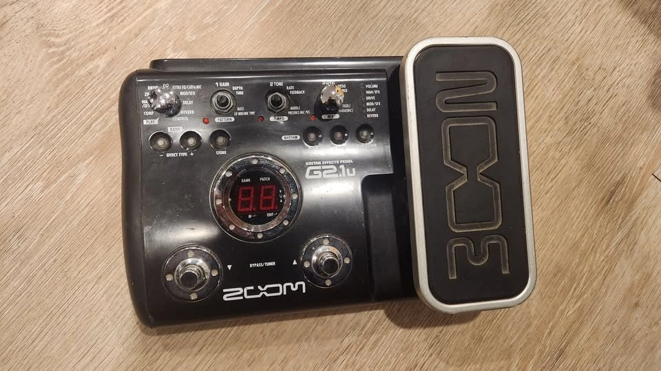 $100 Zoom G2.1u Multi-Effects Processor - photo 2