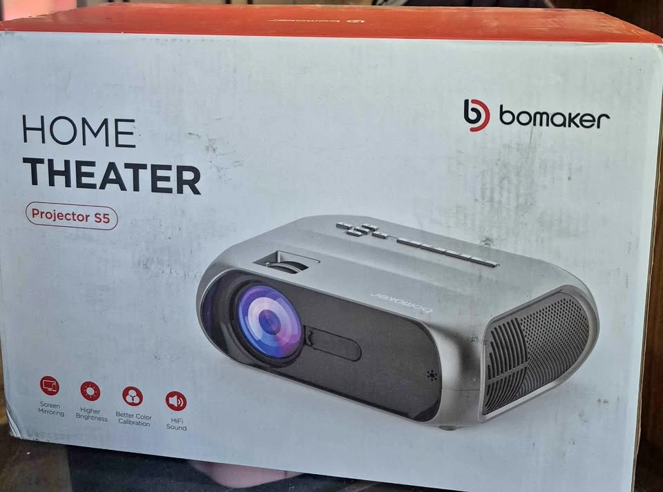Bomaker Projector