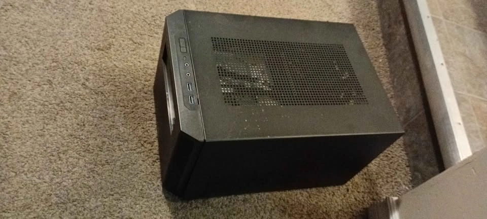 Fractal Designs ITX PC Case w/ 650w PSU - photo 2