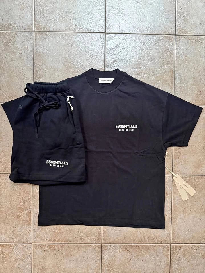 AUTHENTIC Essentials Fear of God SS25 Shirt + Short Set (Read De