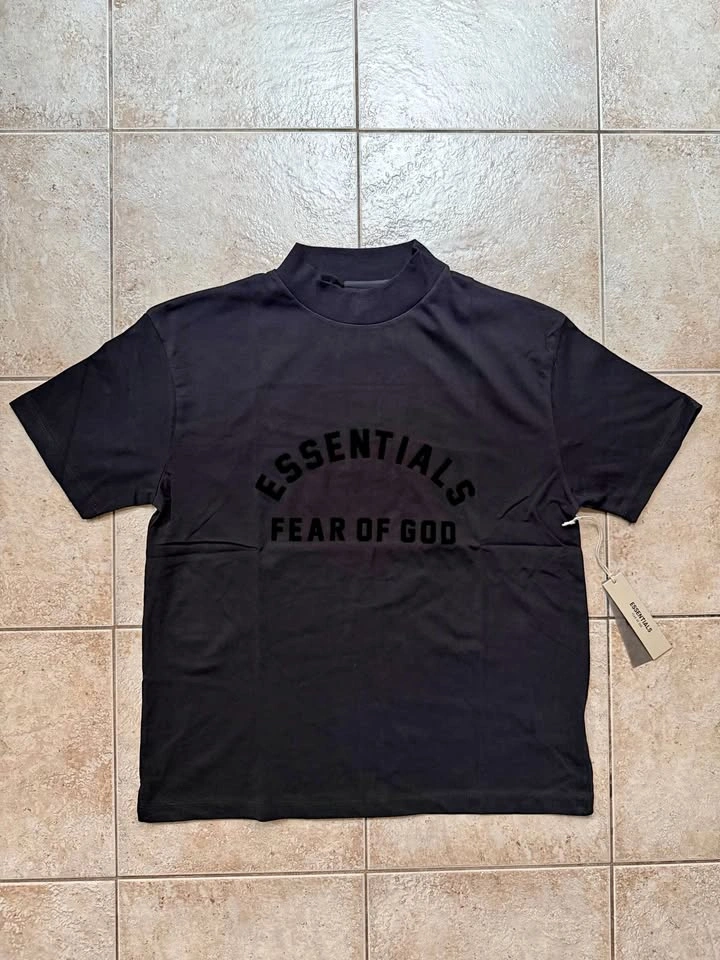 AUTHENTIC Essentials Fear of God SS23 T-shirt Jet Black