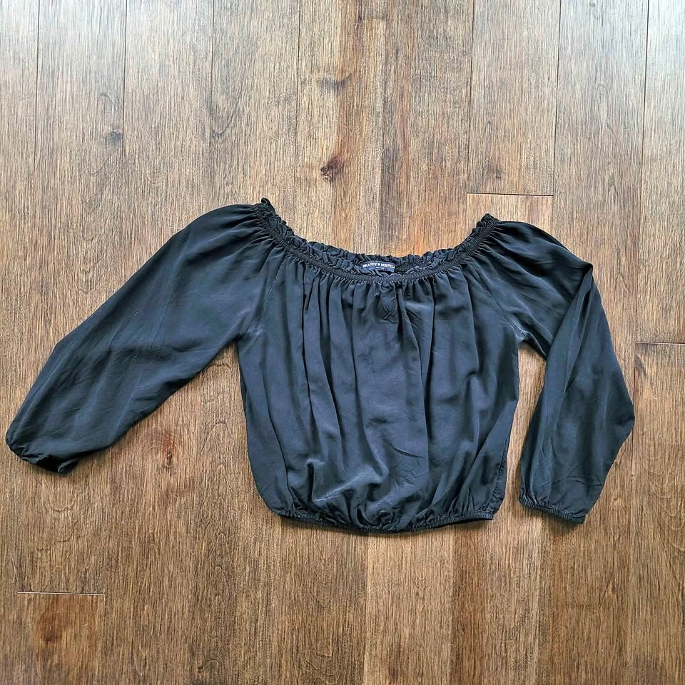 Brandy Melville Off Shoulder Cropped Top