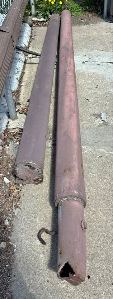 Steel Posts Lot Of 2