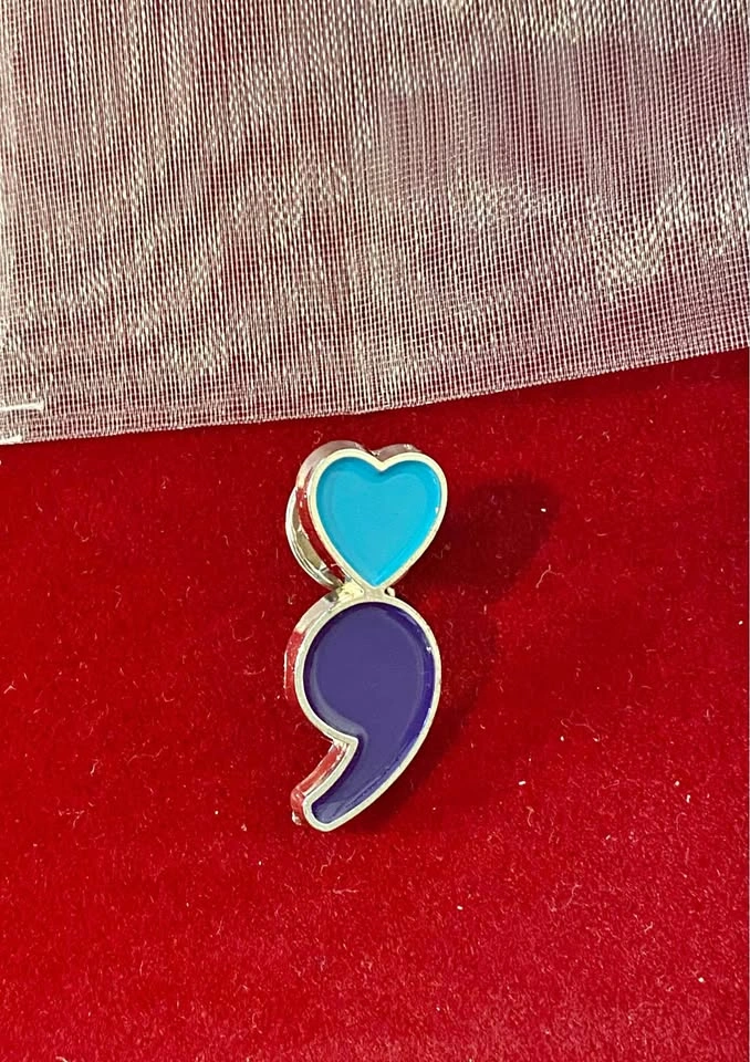 💙✨Stylish Heart & Semicolon Pin ✨💙