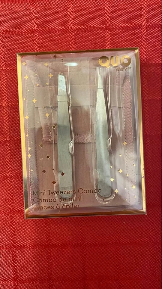 QUO Tweezers Combo with cute Pink Case NEW IN BOX
