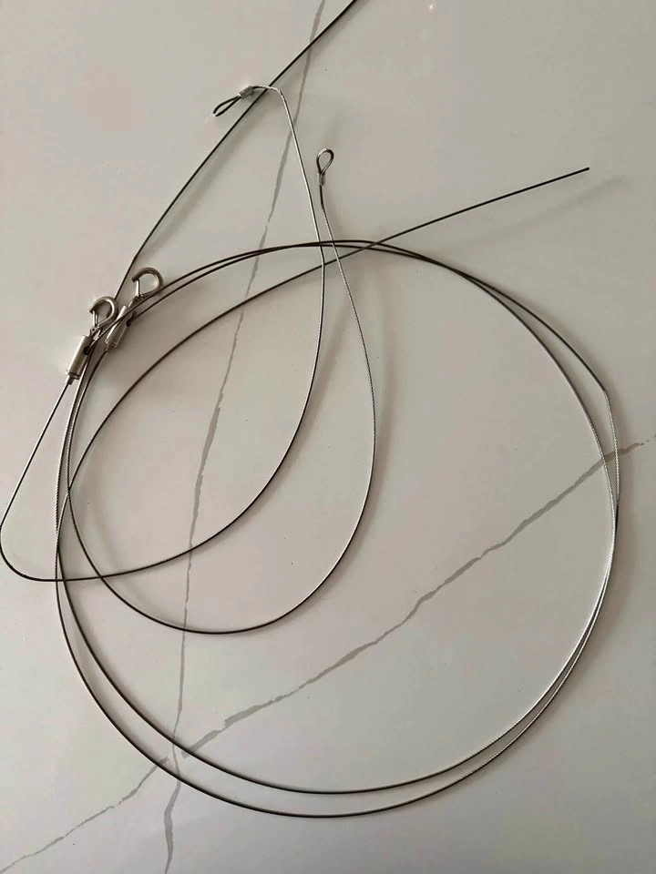 Picture hanging system - metal rods