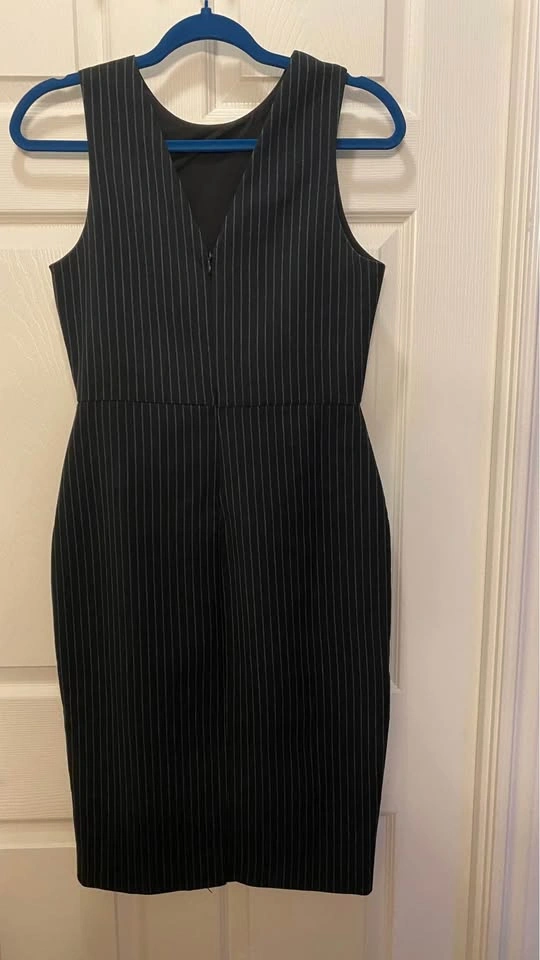 BANANA REPUBLIC Elegant Work Dress - Classy, Size 4 - photo 4