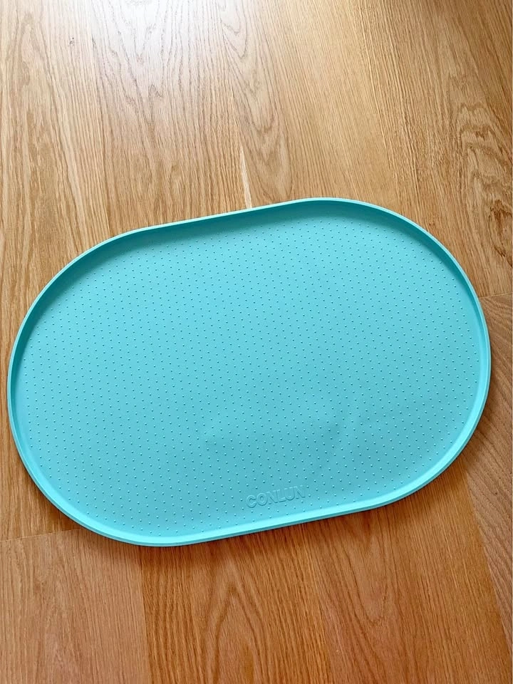 Brand new pet food mats - blue