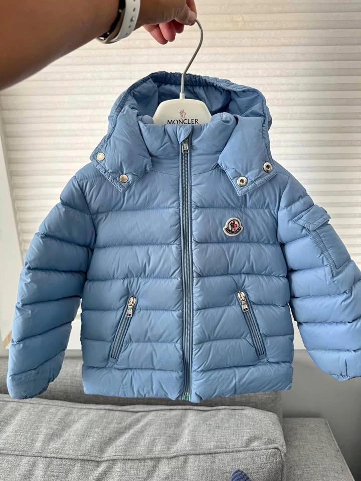 Moncler kids jacket - unisex - size 2