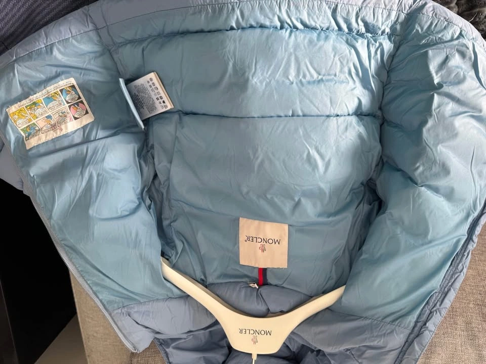 Moncler kids jacket - unisex - size 2 - photo 4