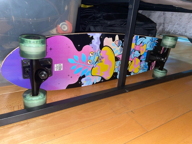 Wonderful Skateboards Cruiser
