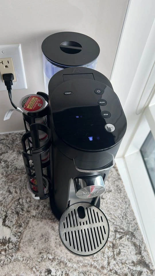 Ninja Pods & Grounds Single-Serve Coffee Maker PB040C - photo 2