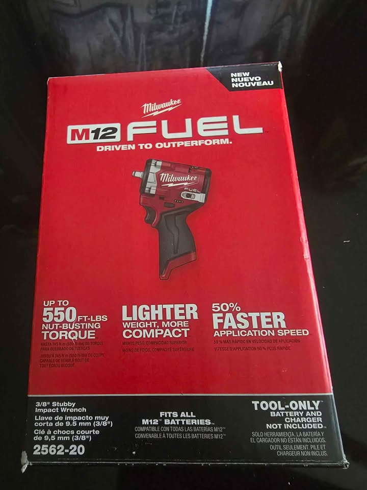 M12 FUEL Stubby Impact Wrench with 2 Batteries - photo 2