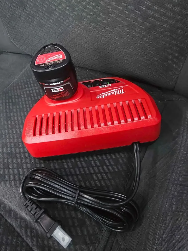 Milwaukee M12 Cordless Rotary Tool Kit. New image indicator(2)