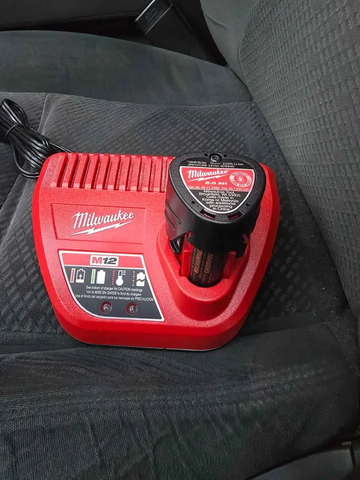Milwaukee M12 Cordless Rotary Tool Kit. New image indicator(4)