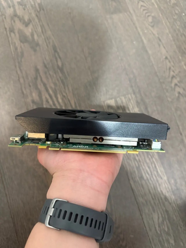 RX 570 8GB - photo 4