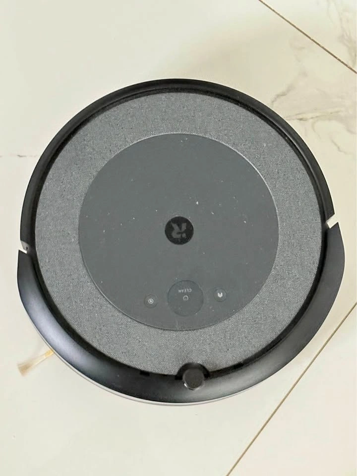 iRobot Roomba Vacuum Cleaner
