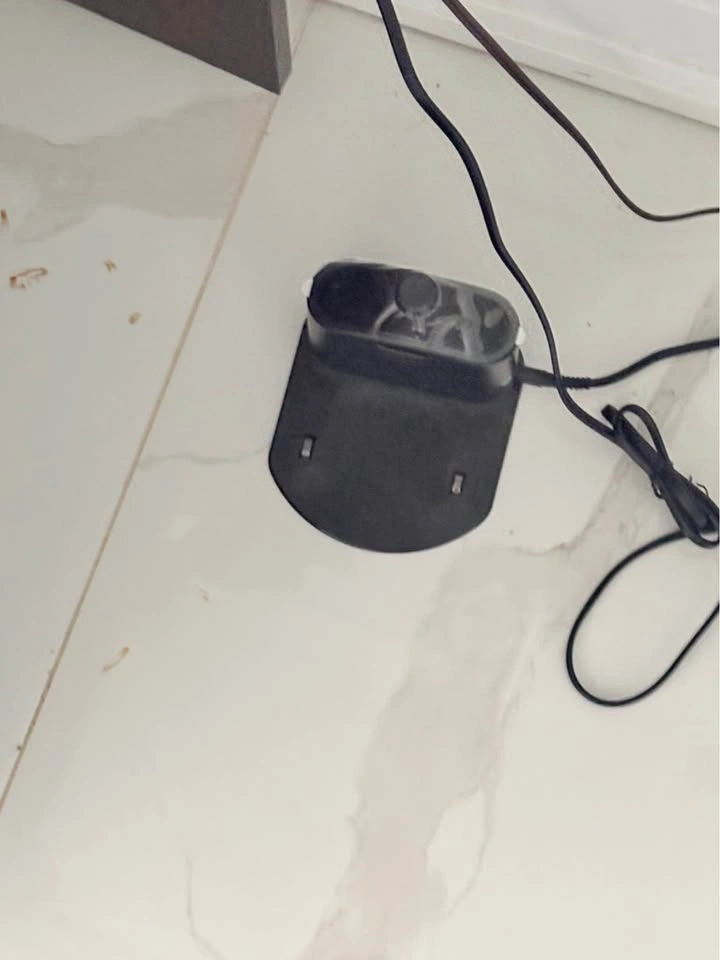 iRobot Roomba Vacuum Cleaner - photo 2