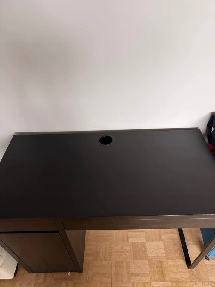 Work desk with side cabinet and two roomy drawers - photo 3