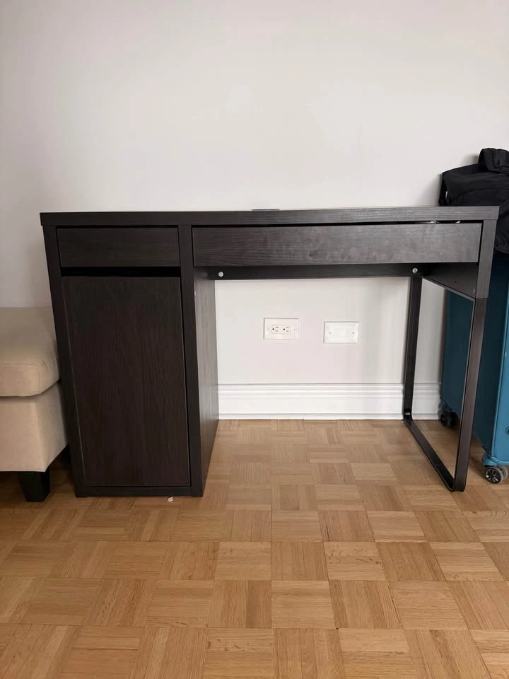 Work desk with side cabinet and two roomy drawers - photo 4