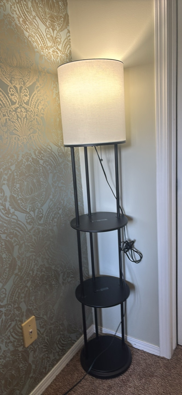 Floor lamp with shelves