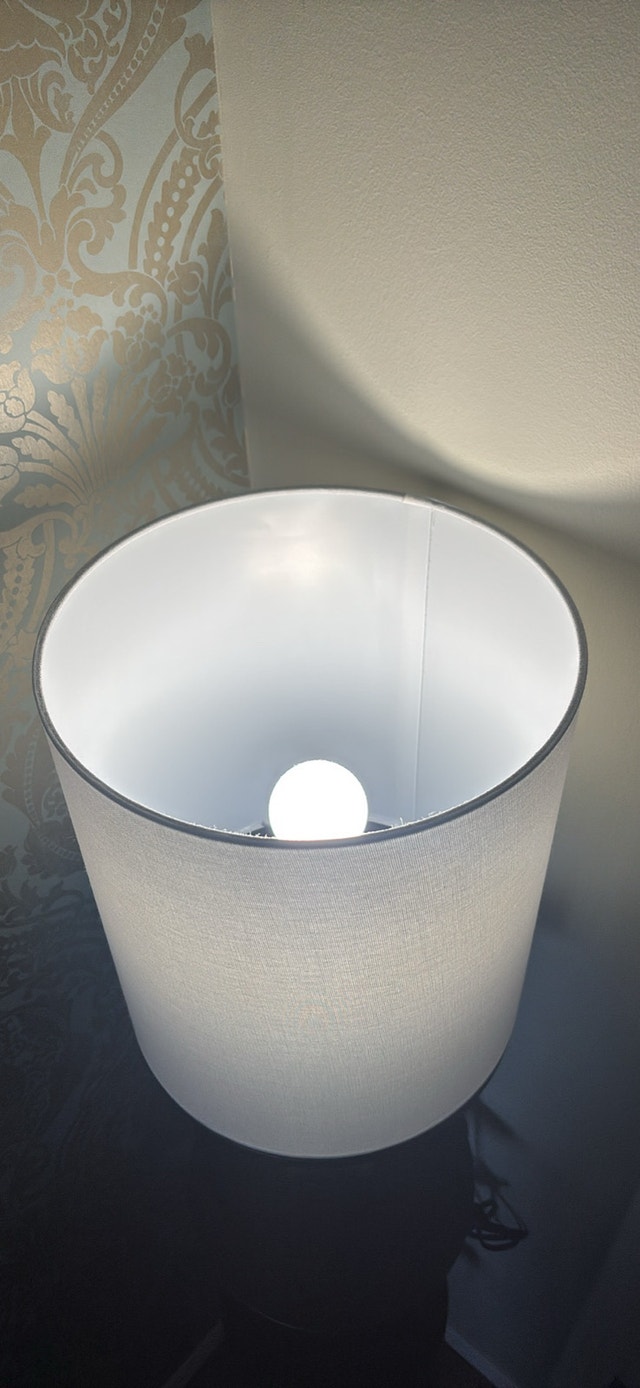 Floor lamp with shelves - photo 2