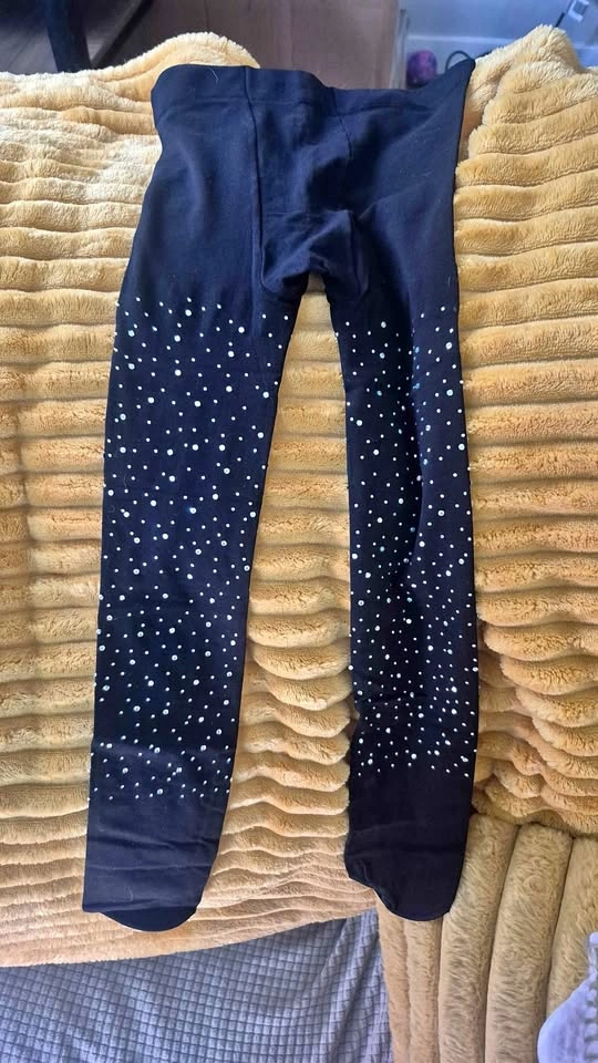 Black sparkly tights 6-8 years Sku 0234