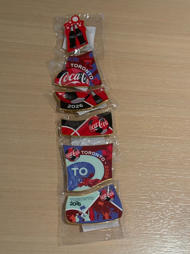 Coca-Cola Pins - photo 5