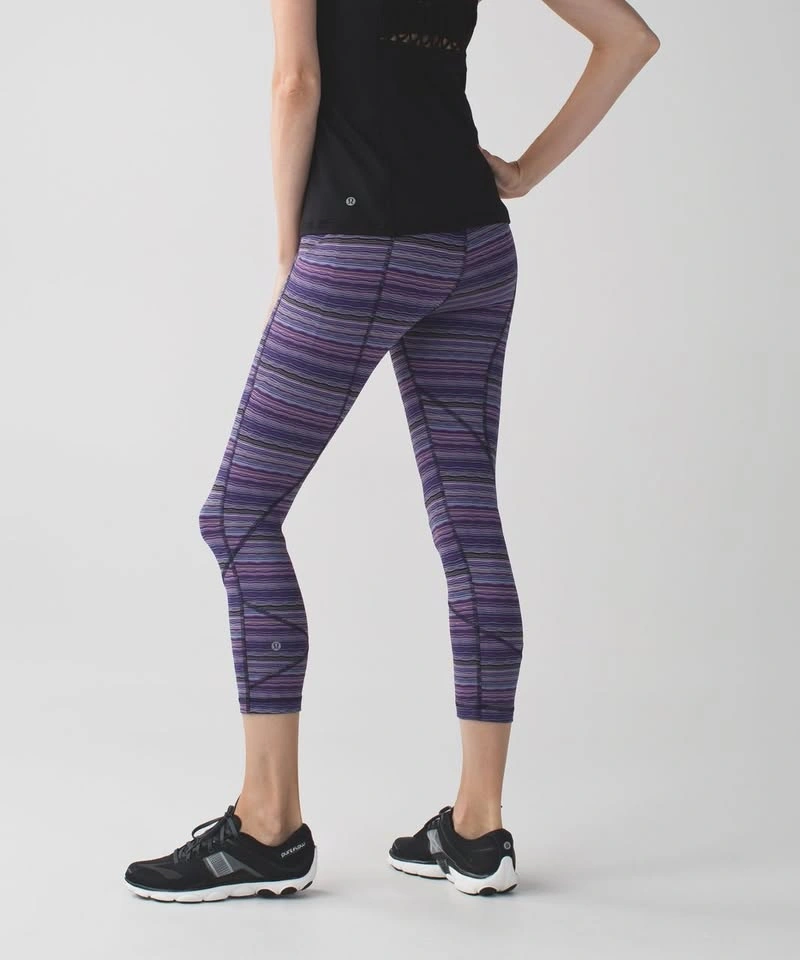 LULULEMON PACE RIVAL CROP...size 8...EUC - photo 2