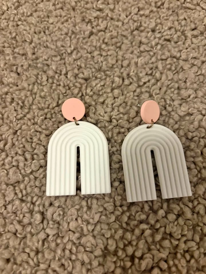 Cute White Textured Arch Earrings Pink Stud