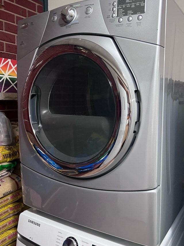 Whirlpool Dryer – Excellent Condition – $400 CAD - photo 2