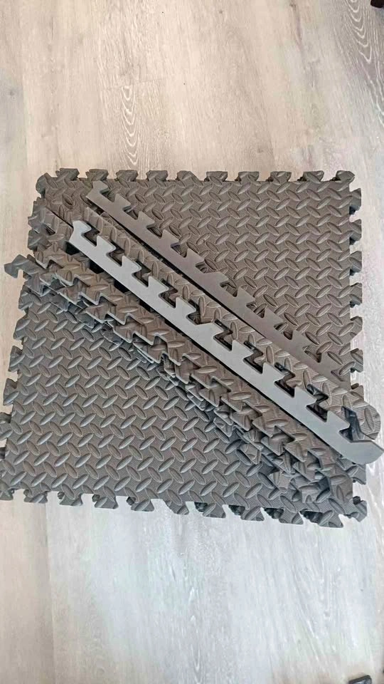 Interlocking mats