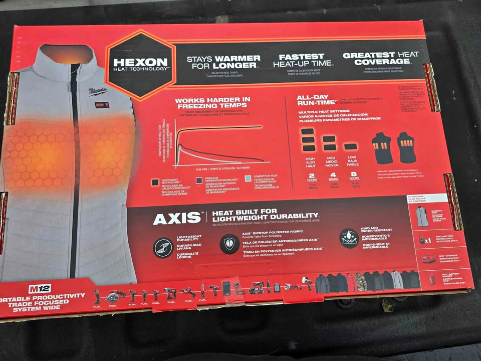 Milwaukee Womens medium M12 Cordless Axis grey Heated Vest Kit