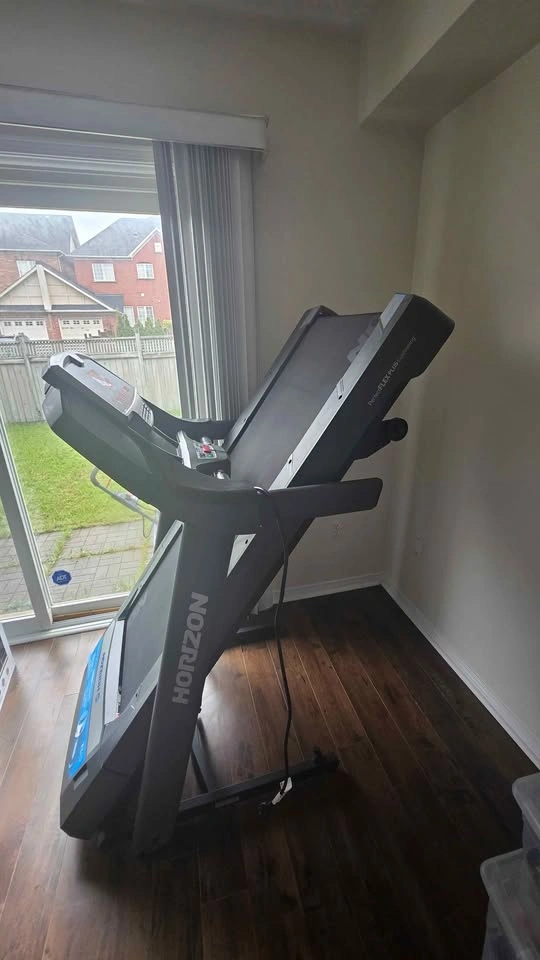 Horizon Fitness CT7.2 Treadmill - Excellent Condition - photo 2