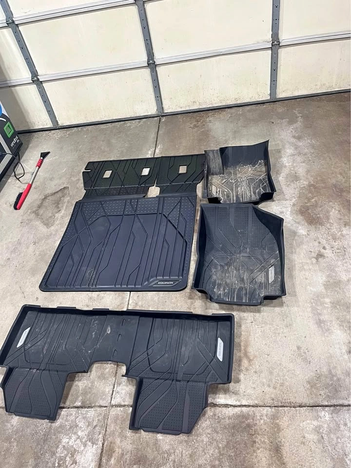 Chevy Equinox Floor Mats - Set of 4
