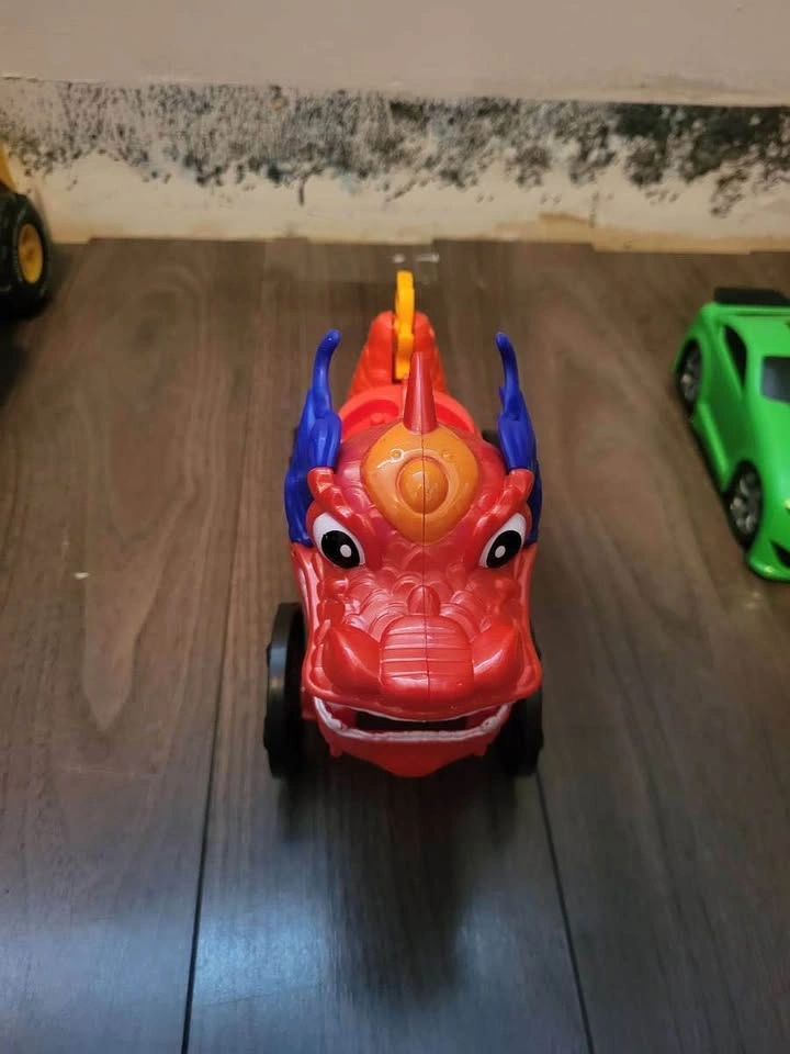 Red Dragon Toy Car with Minion - photo 2