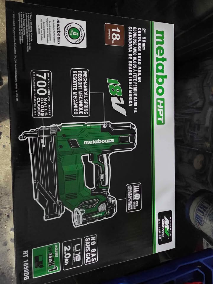 Metabo HPT Cordless Brad Nailer Kit - photo 5