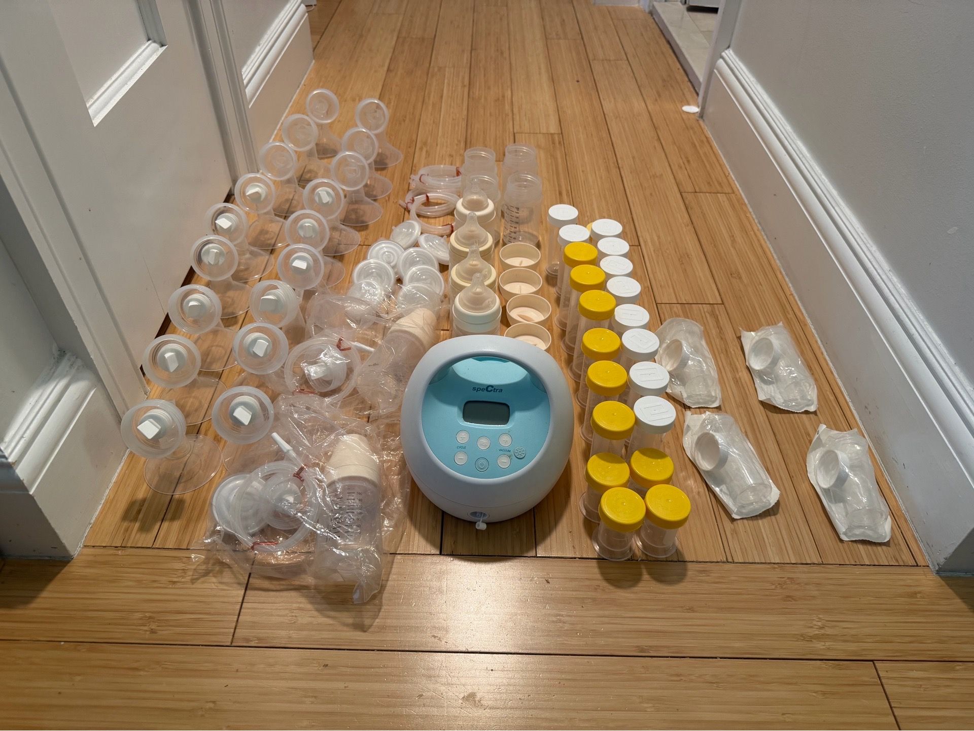 Spectra S2 Breast Pump with Accessories