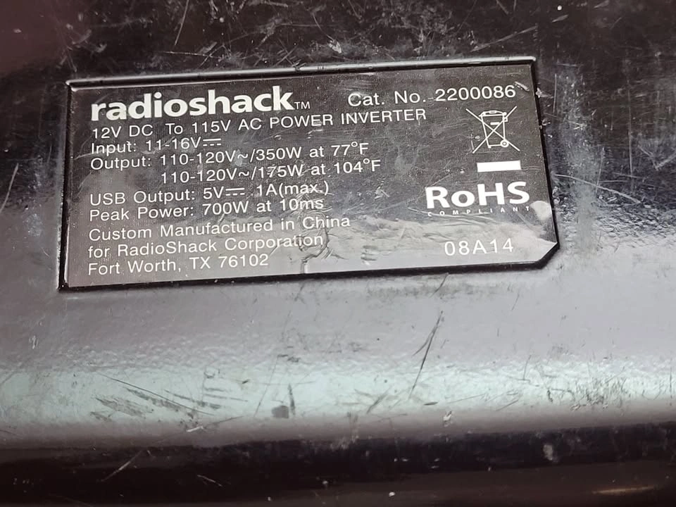 Radio Shack 350w Power Inverter 700W pick 2200086 USB 12Vdc/110a - photo 3