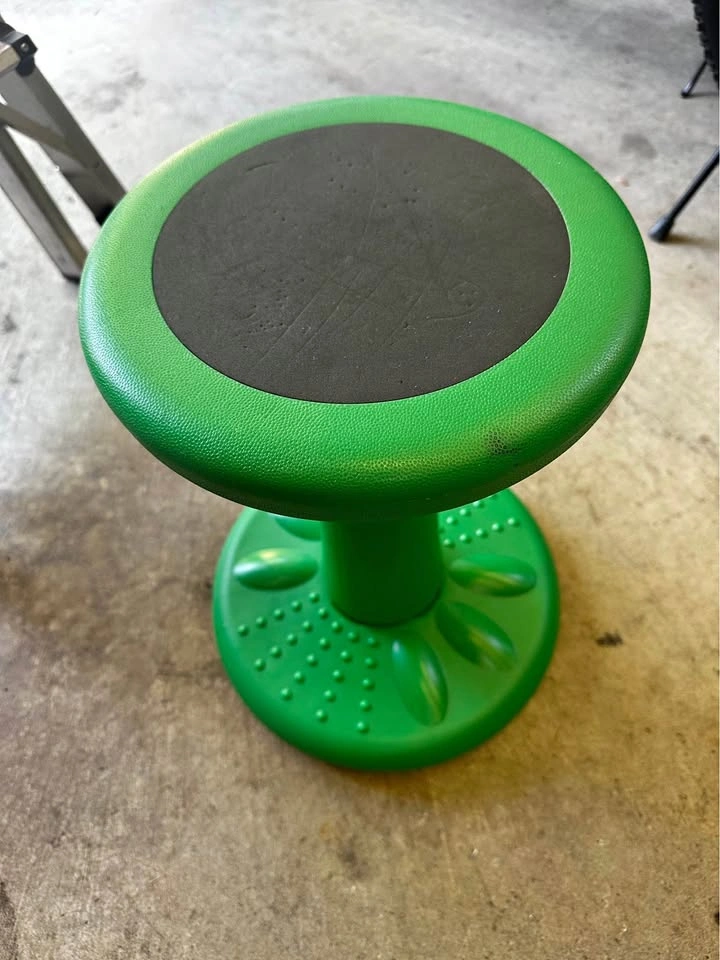 Studico Active Chair 17"