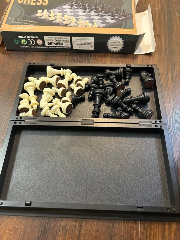 Magnetic Chess Set - Large Folding Board Game - photo 5