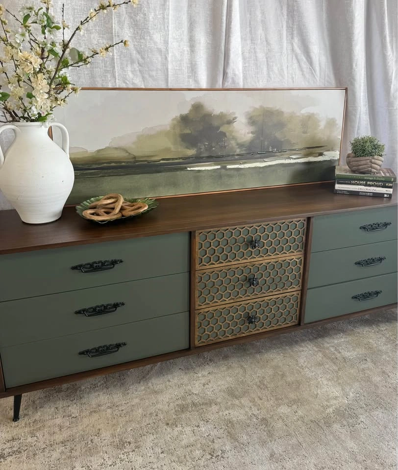 Vintage Walnut Dresser/Sideboard - photo 2