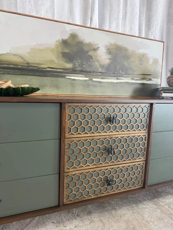Vintage Walnut Dresser/Sideboard - photo 3