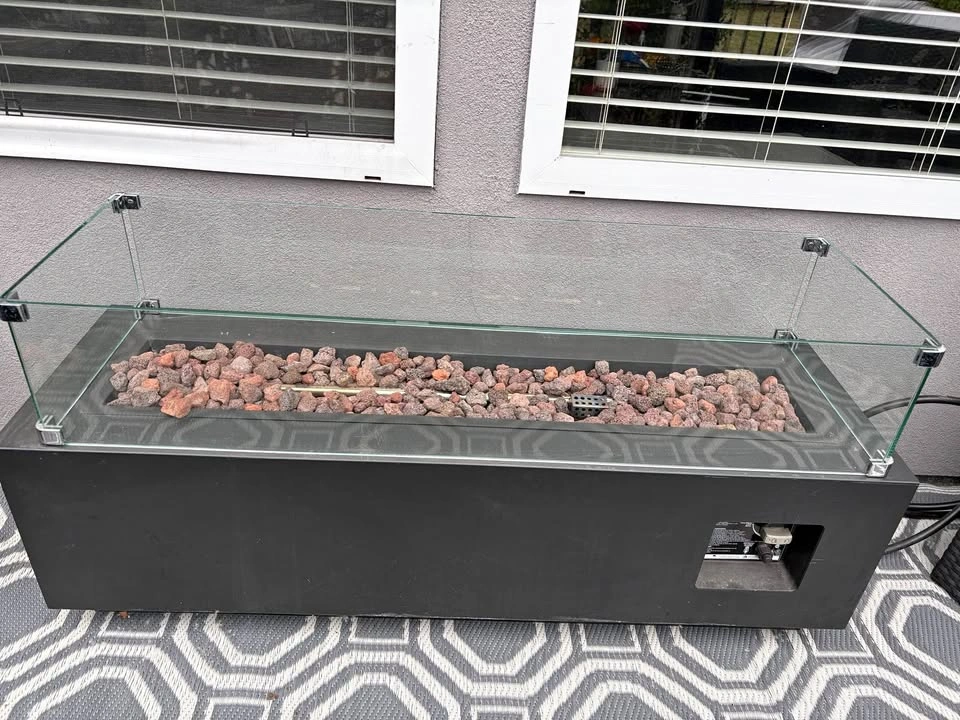 Outdoor fireplace