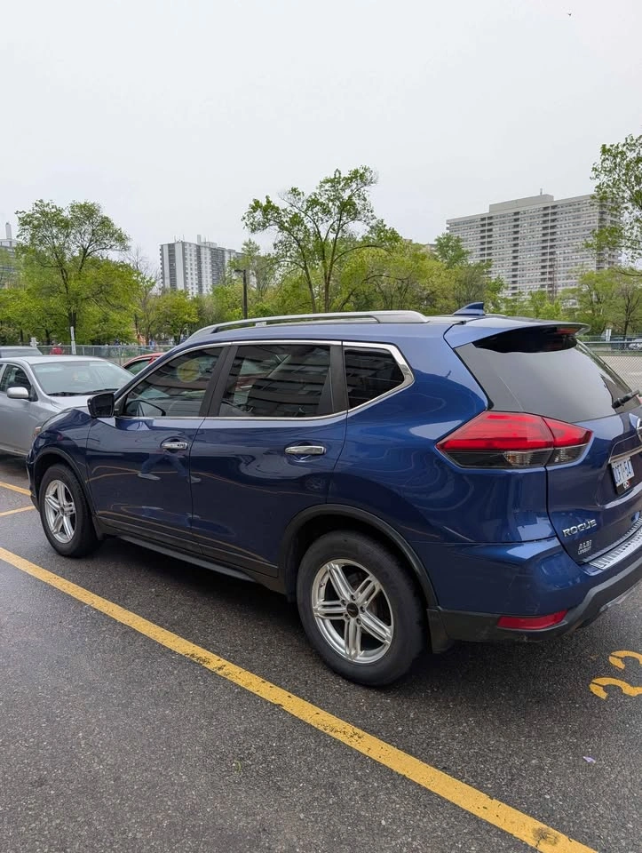 2017 Nissan Rogue SV AWD - photo 2