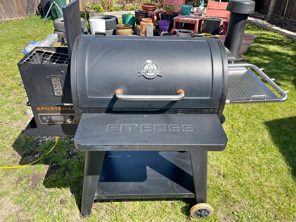 Pit Boss Sportsman 820SP Pellet Smoker/Grill - $500 OBO