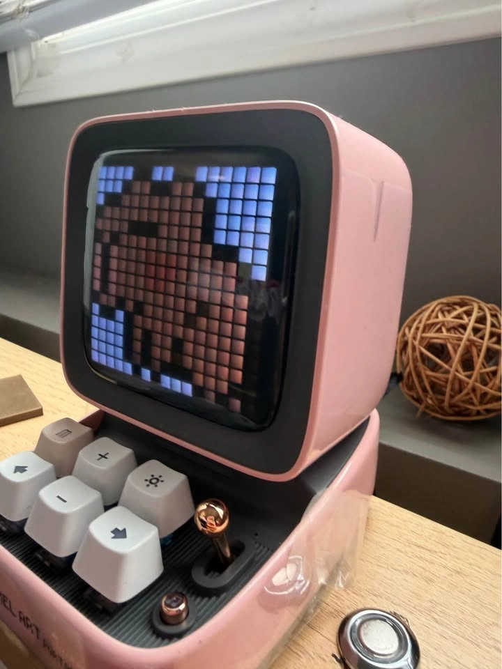 Divoom Ditoo Pro Retro Pixel Bluetooth Speaker - photo 3