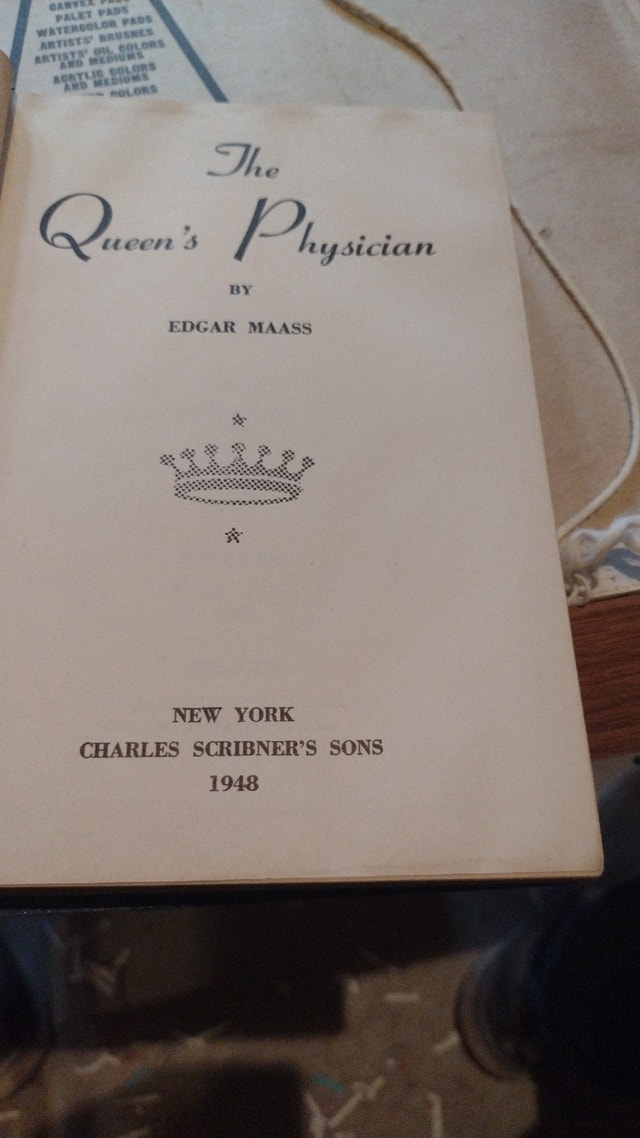 Queen's Physician by Edgar Maass - First Edition - photo 2