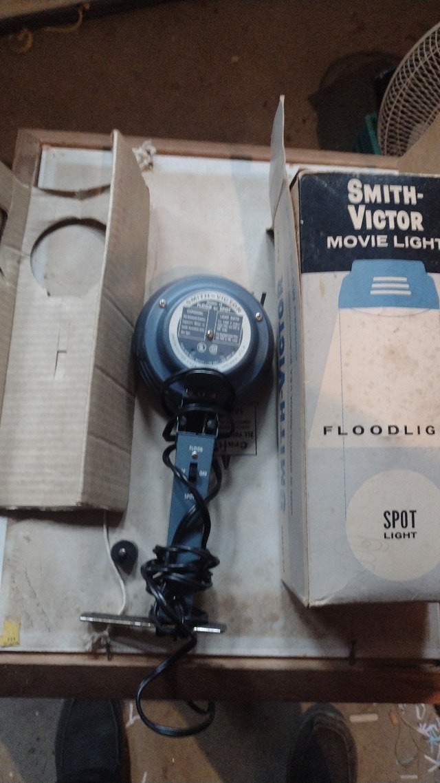 Vintage Smith-Victor L-8 Compact Spot Light - photo 3